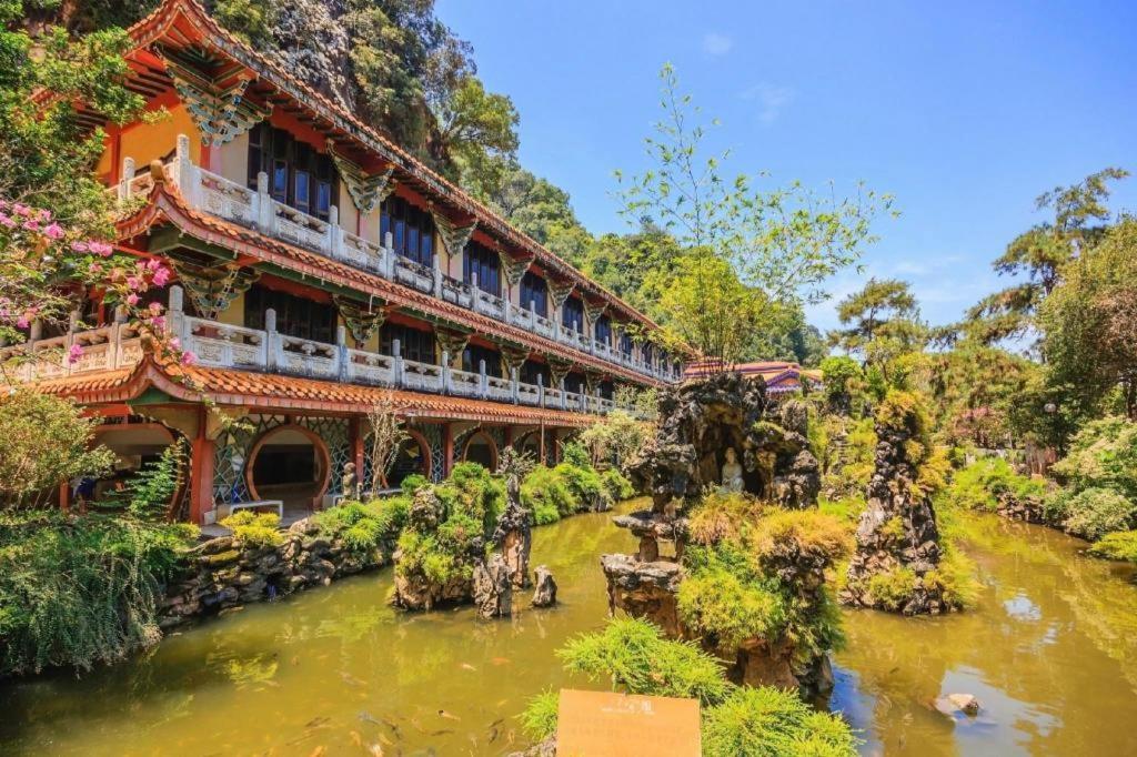 The Pines Hotel Kampung Kuala Terla Екстер'єр фото